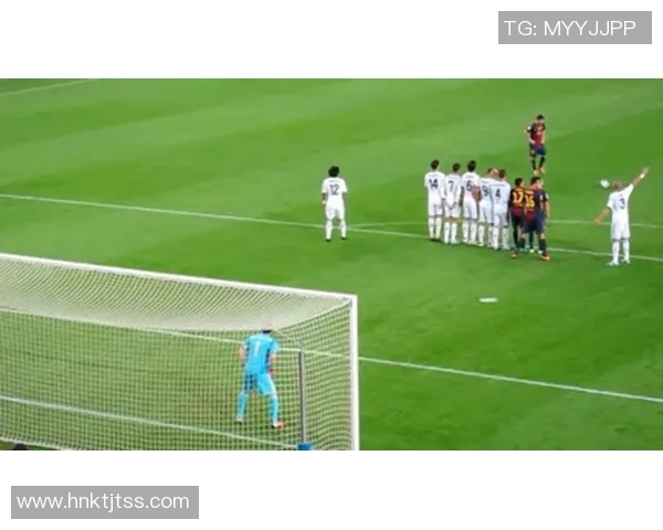 足球场上的传奇十一号球星:他们如何塑造了历史与荣耀 足球场上的传奇十一号球星:他们如何塑造了历史与荣耀